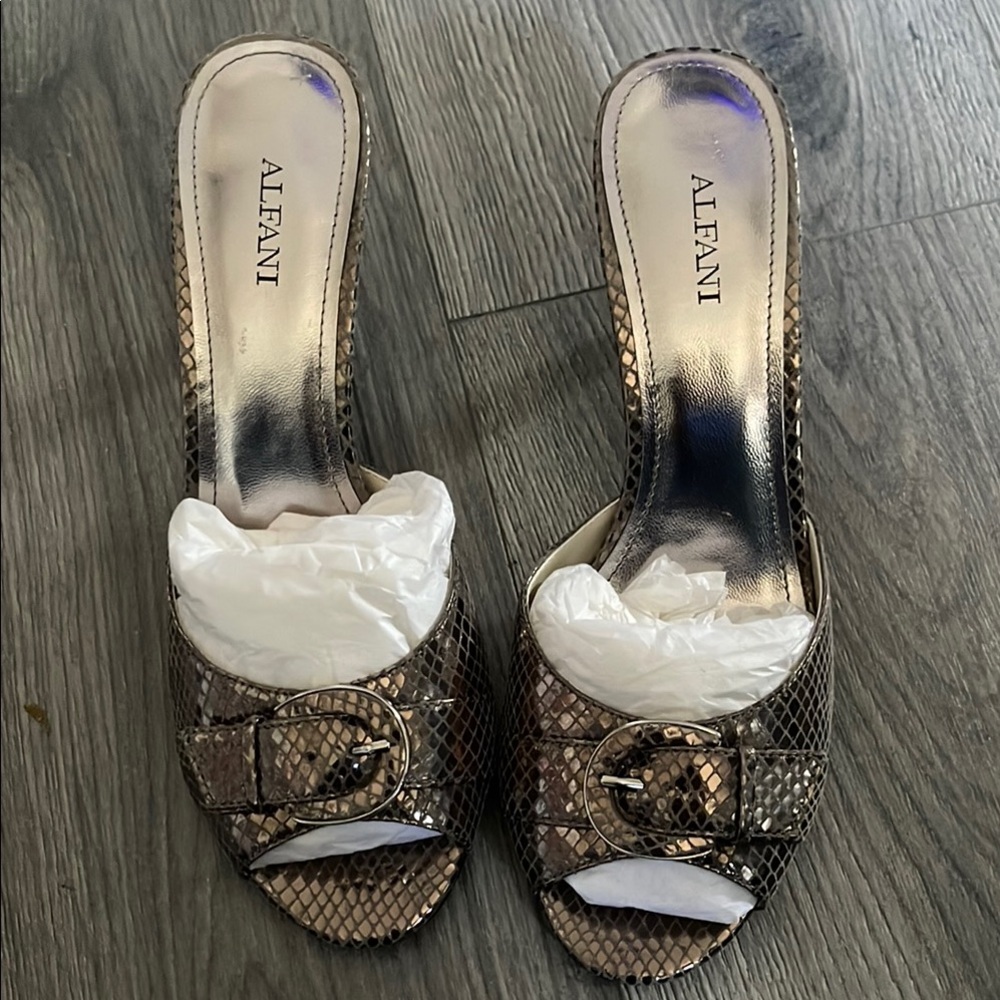Alfani grey slide heels